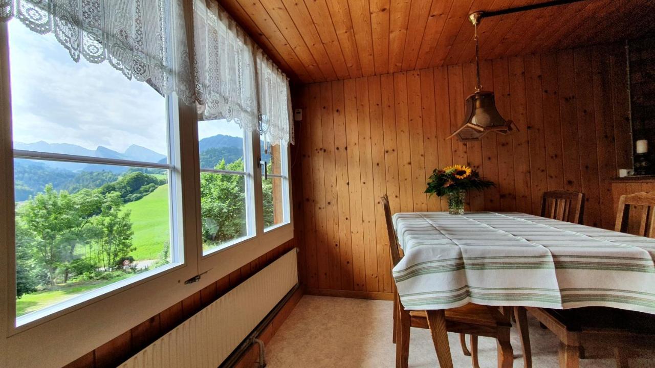 Adlerhorst - Apartment Im Niedersimmental Oey Ngoại thất bức ảnh